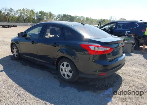 2014 Ford Focus S из США, поврежденный, VIN 1FADP3E22EL174155